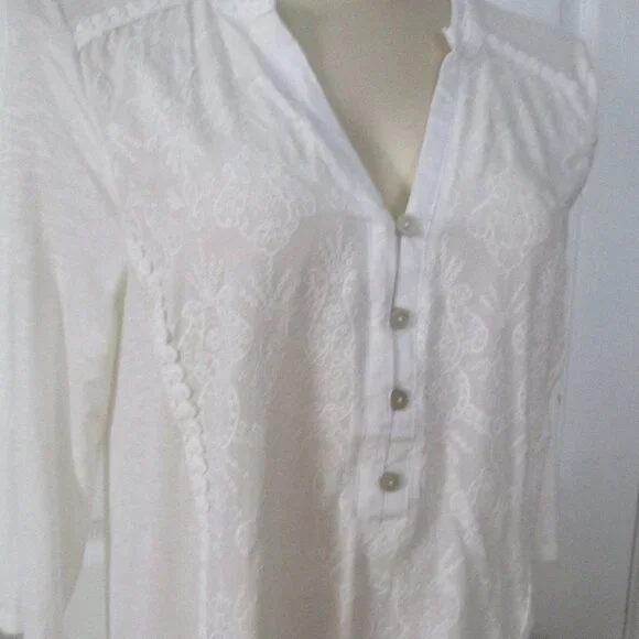 Democracy NWT White Embroidered Roll Tab Sleeves Relaxed Fit Blouse Size M - Picture 6 of 12